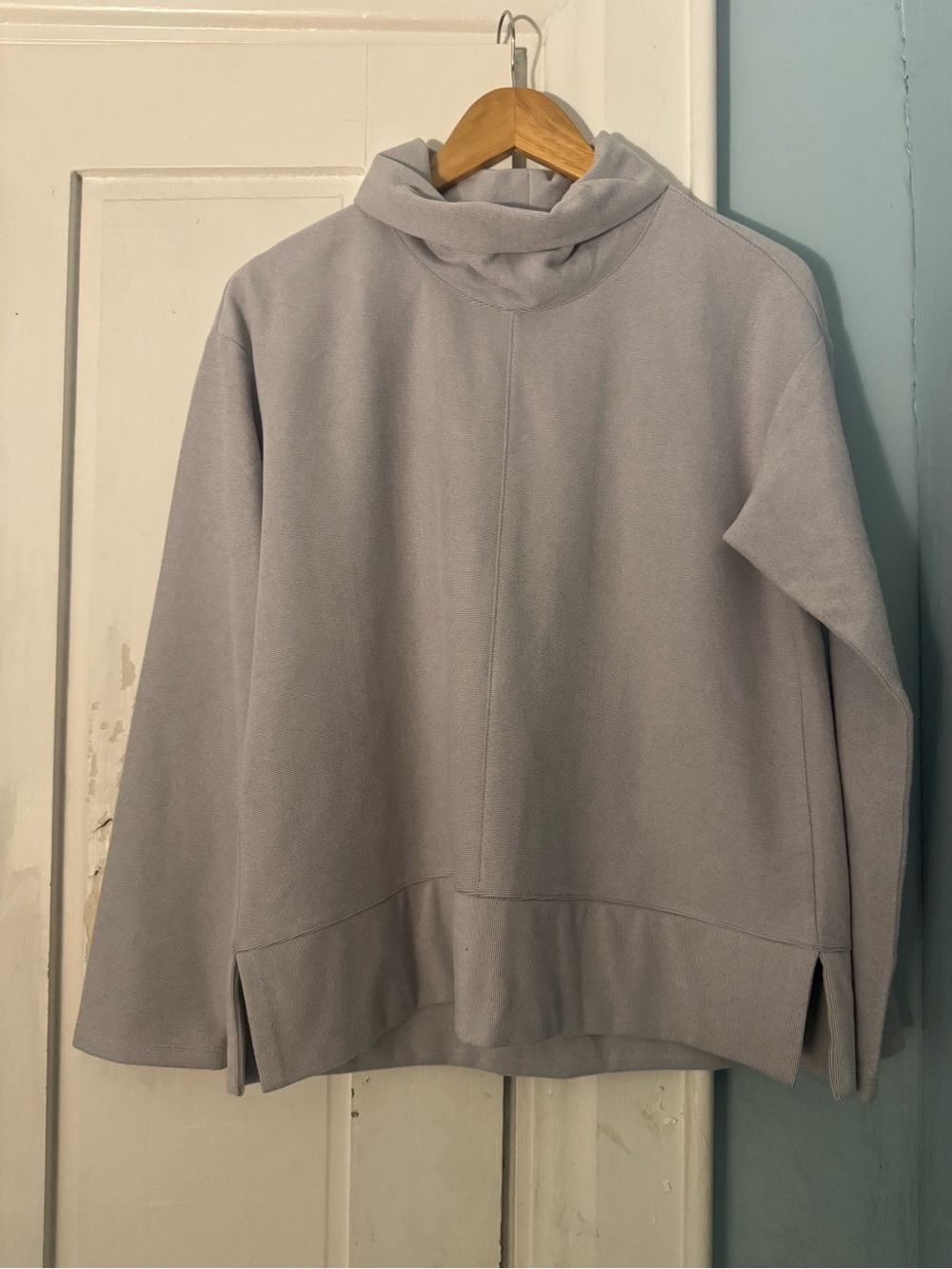 Avalanche Cozy Funnel Neck Fleece Pullover in Light Purple Gray Medium